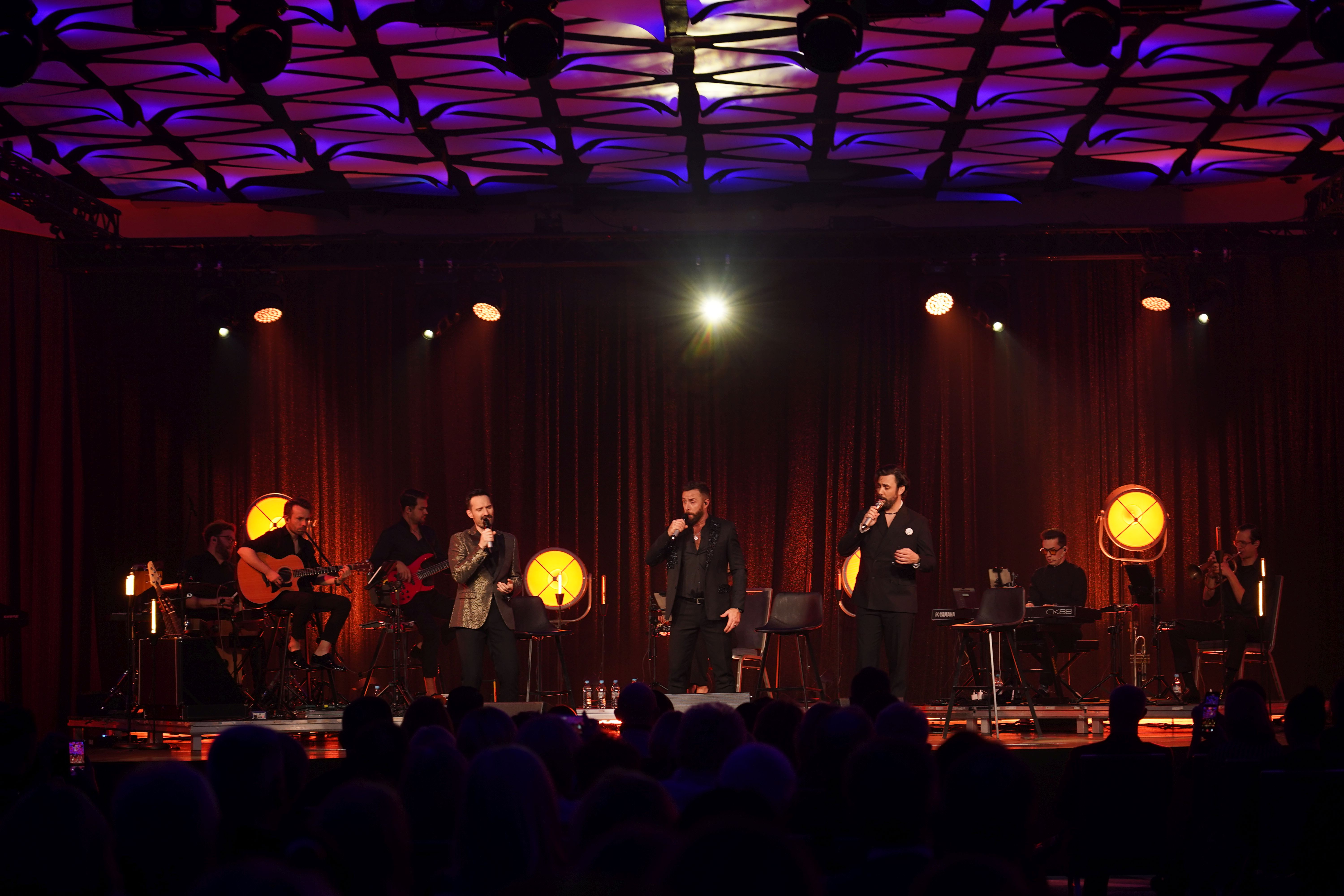 TRE VOCI "With Love"